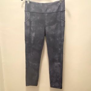 Lululemon High-Rise Cropped 21” Leggings, US 8